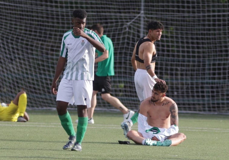 El Bembibre gana la batalla al Betis y jugará en Tercera RFEF
